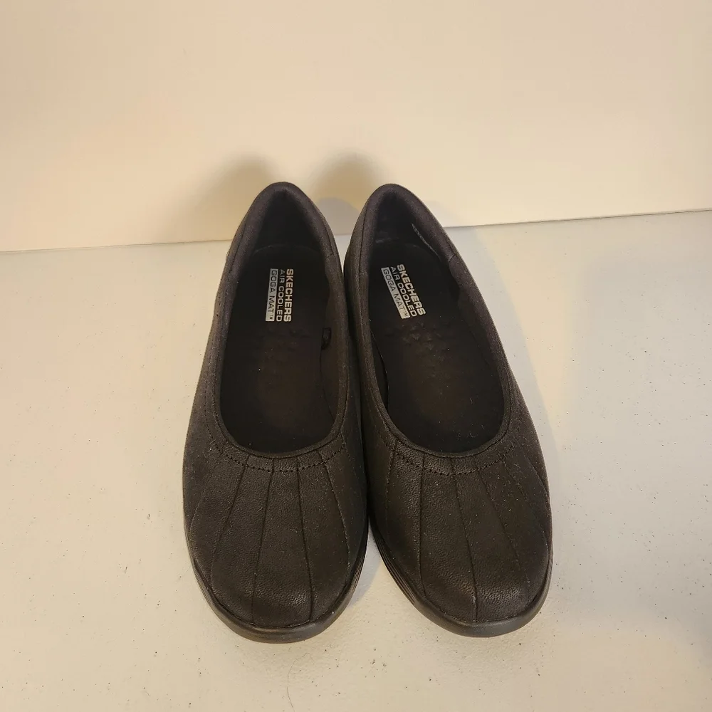 Skechers On The GO Dreamy Upscale Flats Slip On Shoes Womens Size 7 Black 136273 - Picture 5 of 10